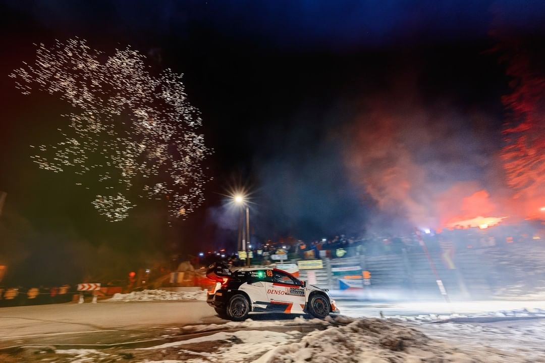 La noche del Rally Mundial en Montecarlo: 326262174_1442318076175251_4249909754159198971_n.jpg