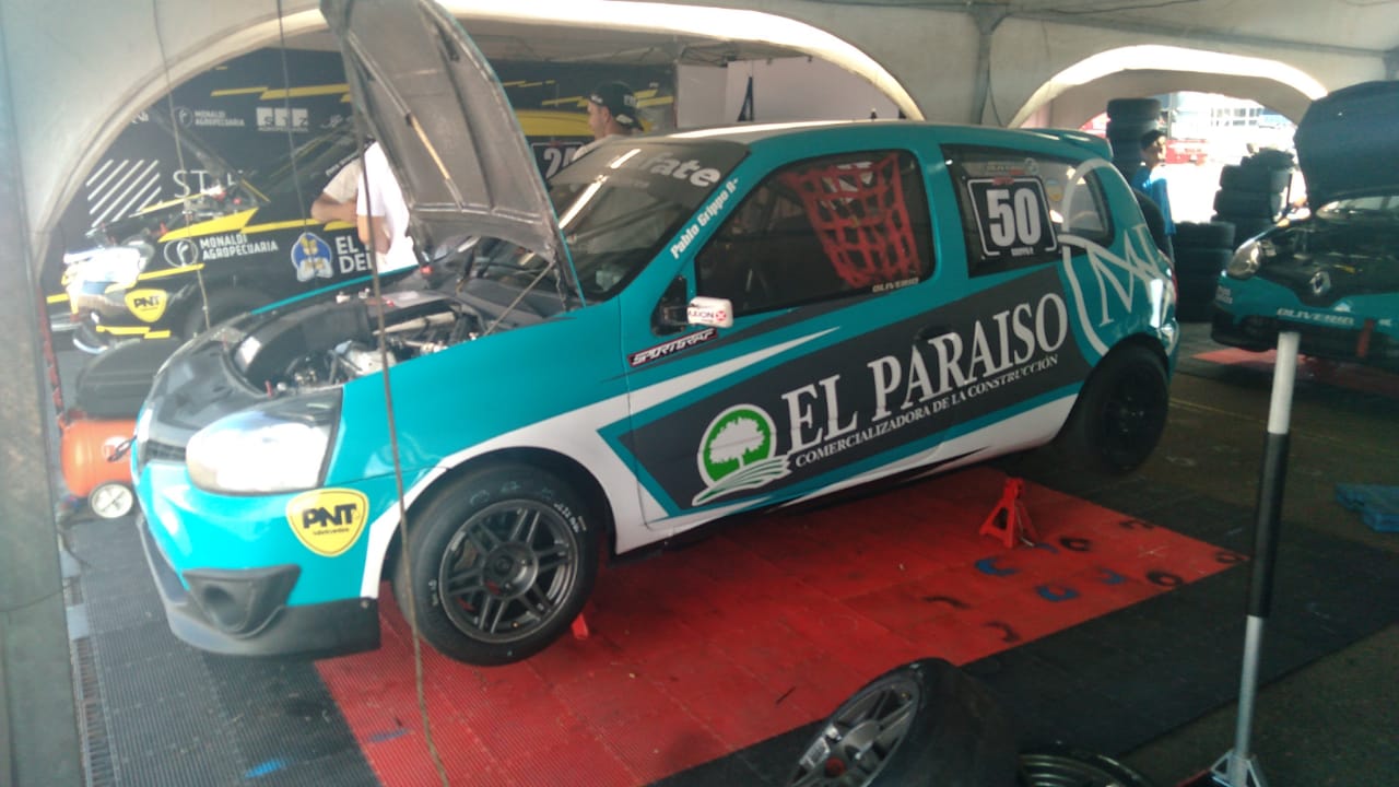 Los boxes del Turismo Pista en Concepción del Uruguay: 894d706e-26af-4c41-b71a-77be688c941a.jpg