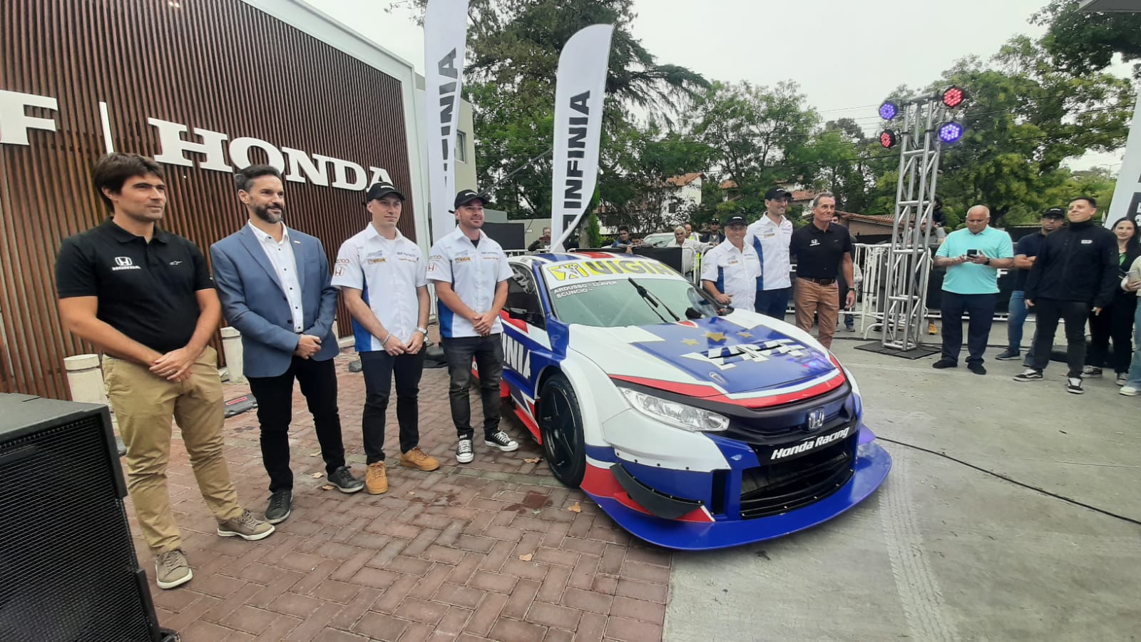 Las mejores imágenes de la presentación del YPF Honda RV Racing: WhatsApp-Image-2023-02-16-at-18.14.36.jpg