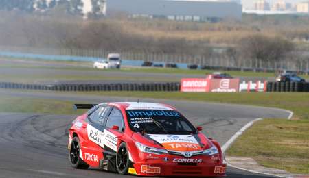 El Peluche se quedó con la pole