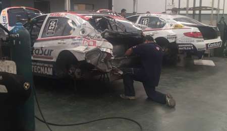 "Ya estamos arreglando los autos"