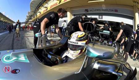 Tarjeta amarilla para Hamilton