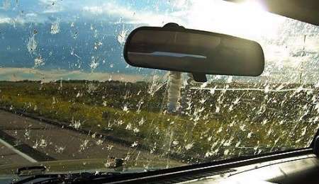 ¿Cómo mantener limpio el parabrisas?