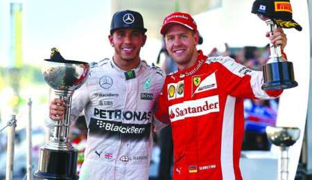 Hamilton y Vettel, en búsqueda de alcanzar a Fangio