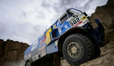 El ruso Nikolaev en los camiones