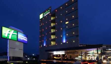 Holiday Inn Express Galerías Metepec: Minimalista urbano