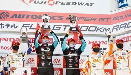 Sacha Fenestraz terminó el año con podio