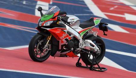 Una MotoGP para la calle: Aprilia RSV4 RF Edición limitada