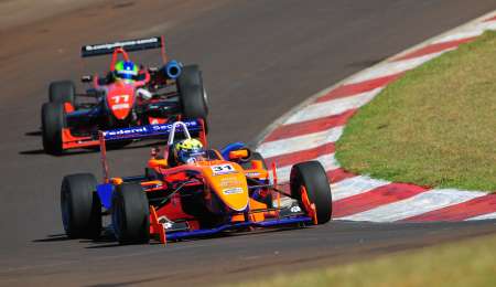 Dapero larga tercero en Brasil