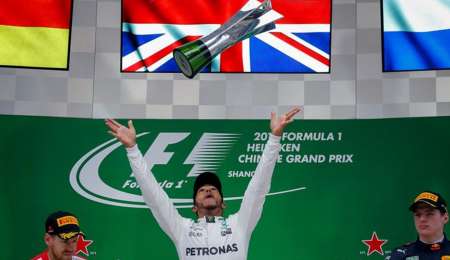 Hamilton vuelve a ganar