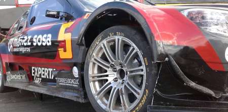 Con el pie izquierdo