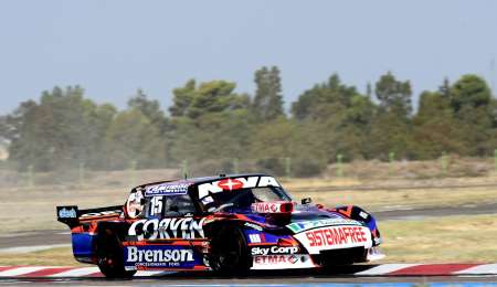 Rossi rompió el motor en el primer entrenamiento