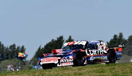 Rossi tiene la pole provisoria del TC