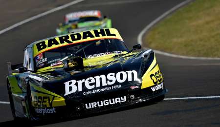 En la despedida del Gurí, 1-2 para el Martínez Competición