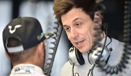 Hamilton se rebeló ante Mercedes