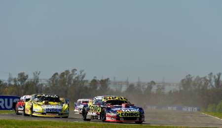 Jakos y un paseo triunfal en la final de TC Pista