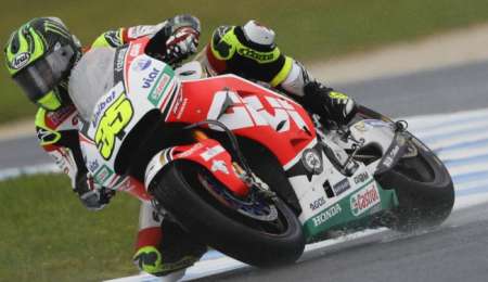 Crutchlow dominó bajo la lluvia