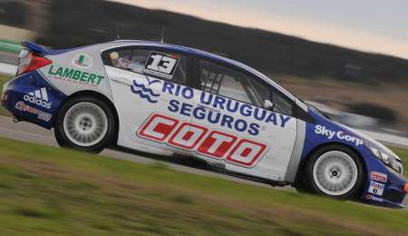 Larrauri adelante en la Clase 3