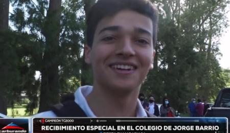 Recibimiento especial a Jorge Barrio en su colegio