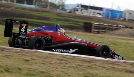 Polakovich se adueñó de la pole