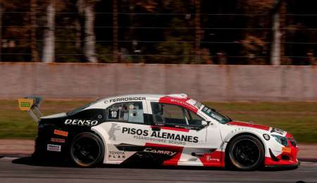 Azar se quedó con el primer ensayo no oficial