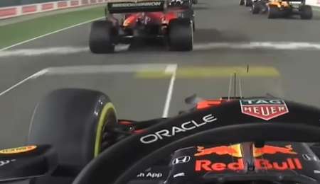 La largada de Verstappen en Qatar