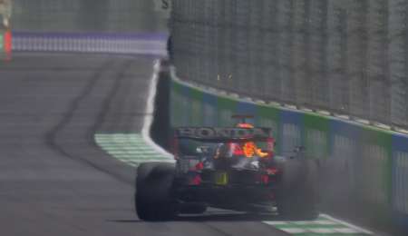 Verstappen se pegó; Hamilton fue poleman