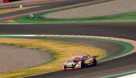 Un contundente Todino se quedó con la pole