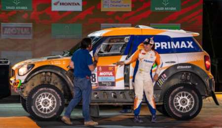 Laia Sanz, la dama del Dakar, también llega en autos