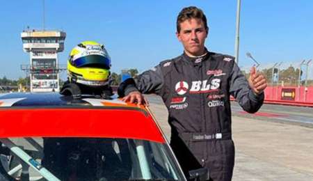 Tiene 15 años y debuta en Turismo Pista