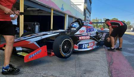 Primer contacto para Zago