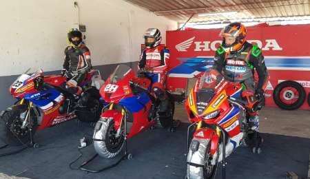 Honda salió a pista