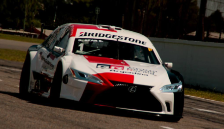 Azar marcó la primera pole del año