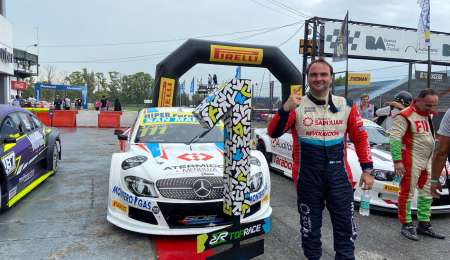 Persia acertó con los neumáticos y ganó el Sprint