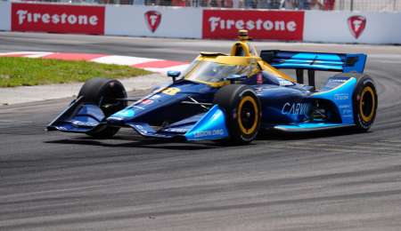 Debuta Jimmie Johnson en óvalos