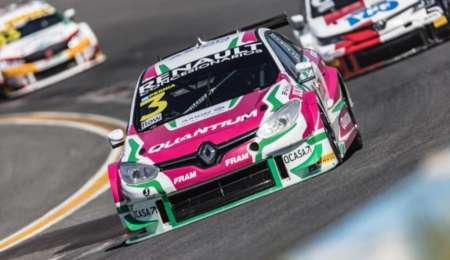 Leonel Pernía sube entre los más ganadores del TC2000