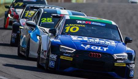 El TCR abre el fuego en Velo Cittá