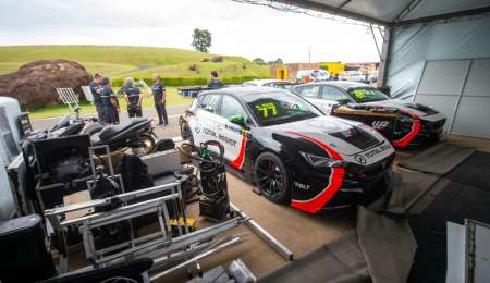 Reis dominó el segundo entrenamiento
