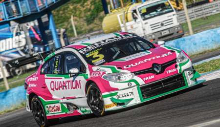 Pernía apareció en el final y se quedó con la pole