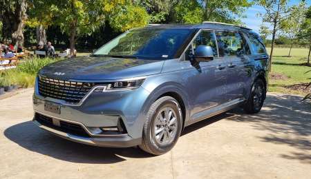 La nueva Kia Carnival ya está en Argentina