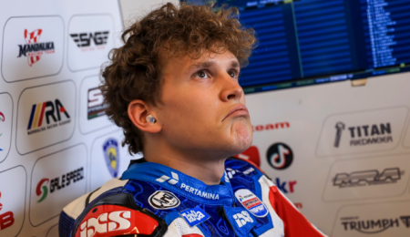 Rodrigo comenzó su actividad en Portugal