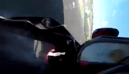 Espectacular caída de Gandola, a bordo