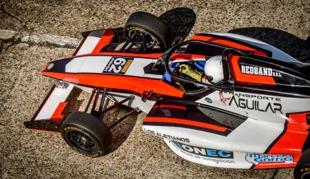 Stang abrió la mañana del sábado