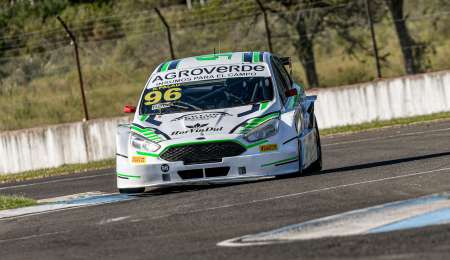 Palau se estrenó como ganador