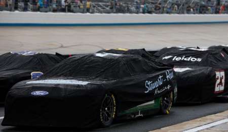 Nascar, postergado por lluvia
