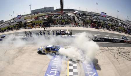 Nascar: Chase Elliott ganó en Dover