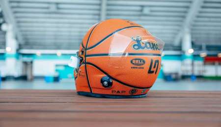 Norris y el casco más original