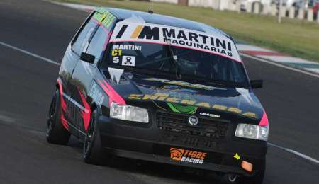 Martini revalidó la pole