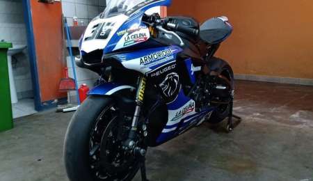 Buezas cambia de moto