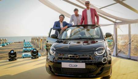 Andrea Bocelli en el espíritu del nuevo Fiat 500 eléctrico